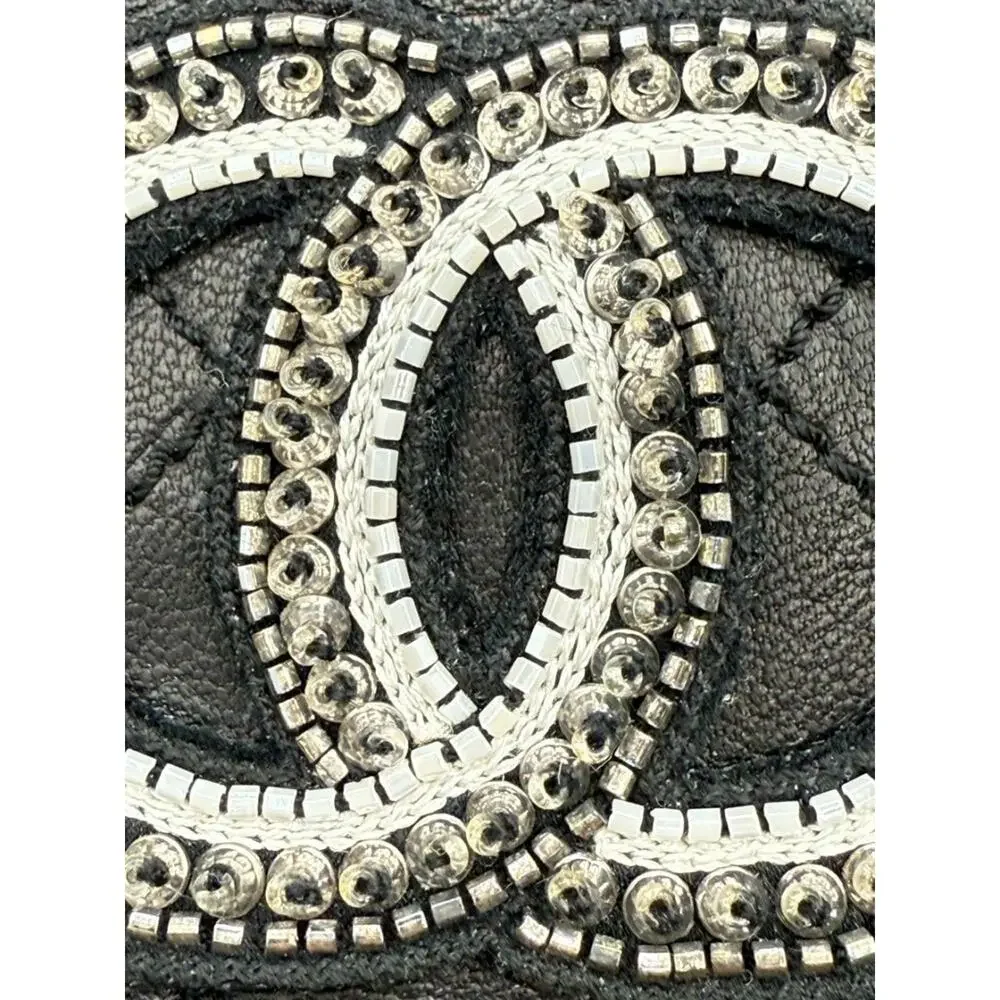 Chanel Quilted Lambskin Beaded CC Fingerless Gloves – Size 7½ – Rare!